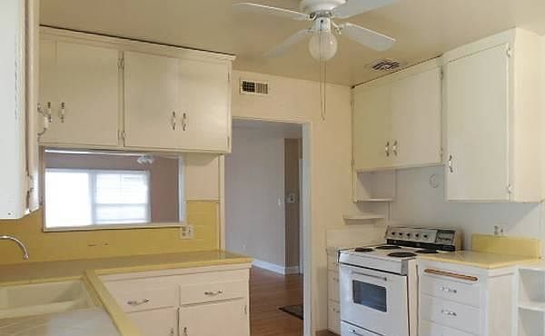 2nd image of 1210 W Downs St