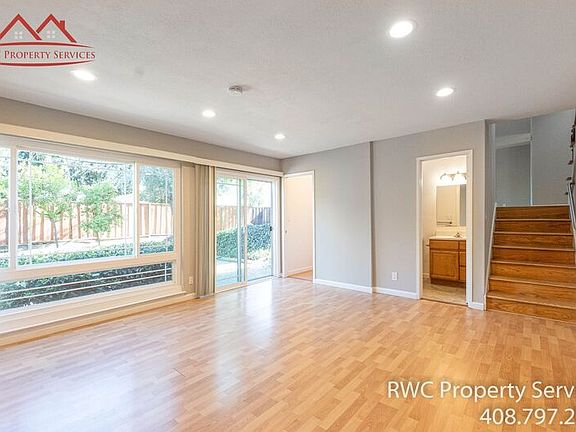 5th image of 1050 Oaktree Dr