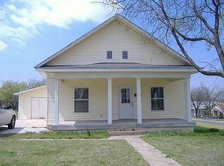 903 S Walnut St, Pauls Valley, OK 73075