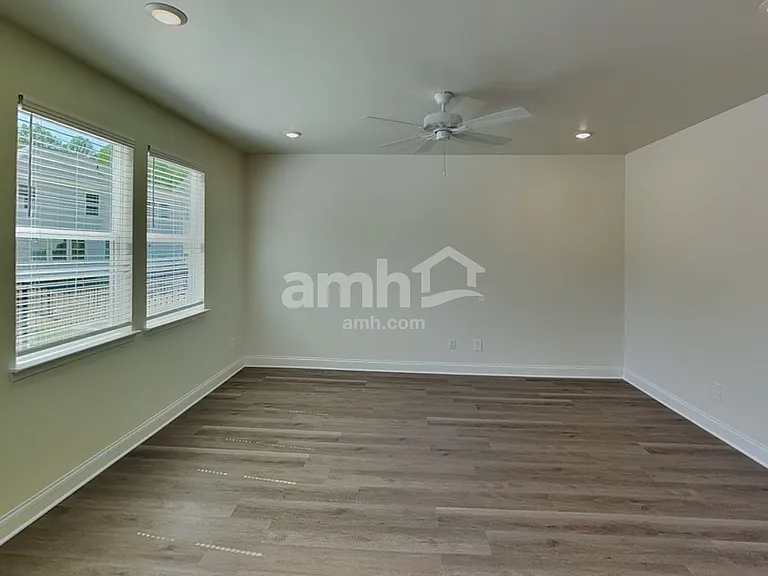 3347 Emzy Dr — Photo 5
