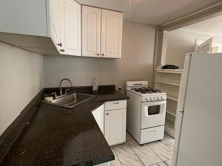 2109 Harbert Ave #6 — Photo 6