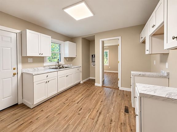 3rd image of 203 W 13th Ave