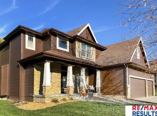 19308 Blaine St, Omaha, NE 68135