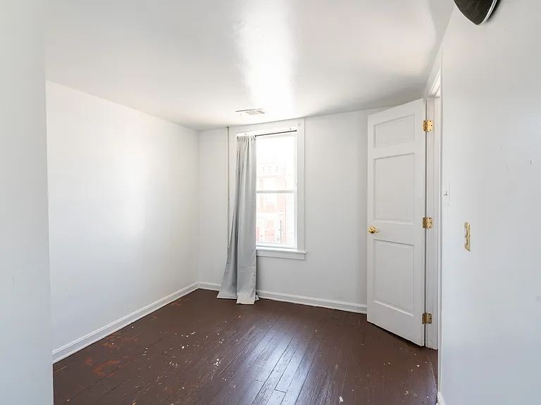 314 W Main St — Photo 16