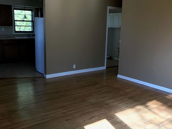 4th image of 1221 Avenue A