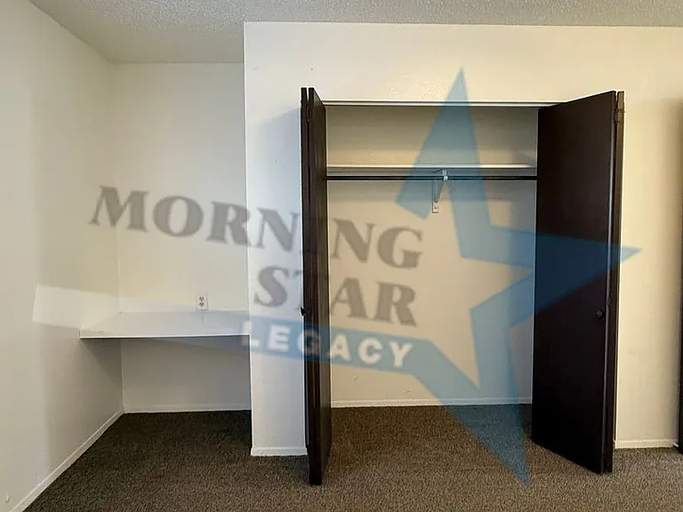 Puerta Del Sol Apartments — Photo 20