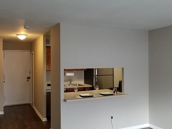 5th image of 2 Elmwood Park Dr APT 220