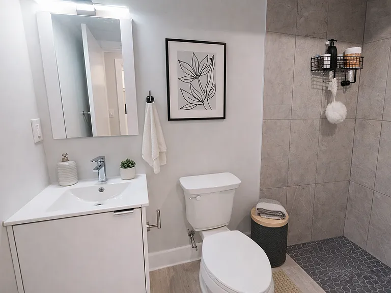 Bedroom 3 ensuite bathroom
