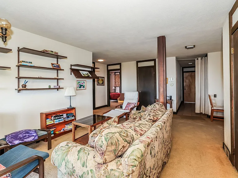 1021 Keith Ave — Photo 7
