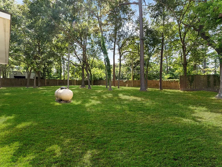 618 W Rollingwood St — Photo 34