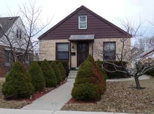 3046 S 40th St, Milwaukee, WI 53215