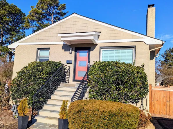 609 Woodford St, Fredericksburg, VA 22401