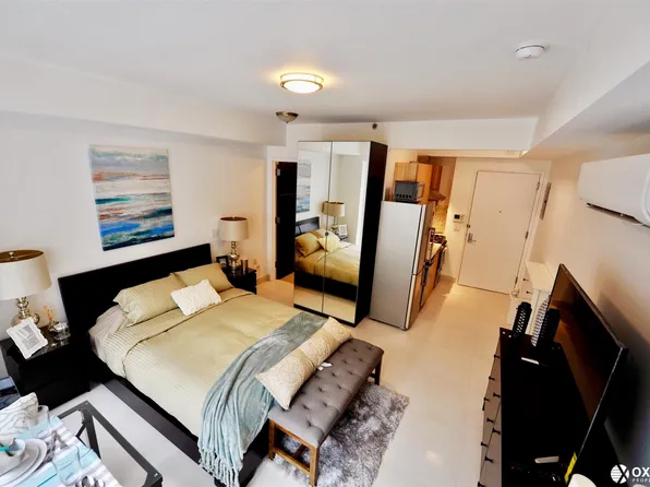 227 Grand Street 5A image 1 of 7