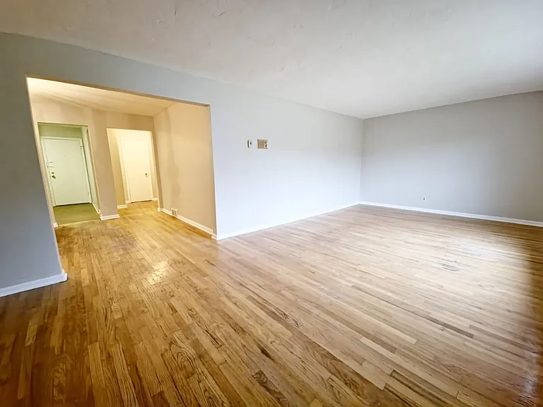 3427 Westbury Rd — Photo 7
