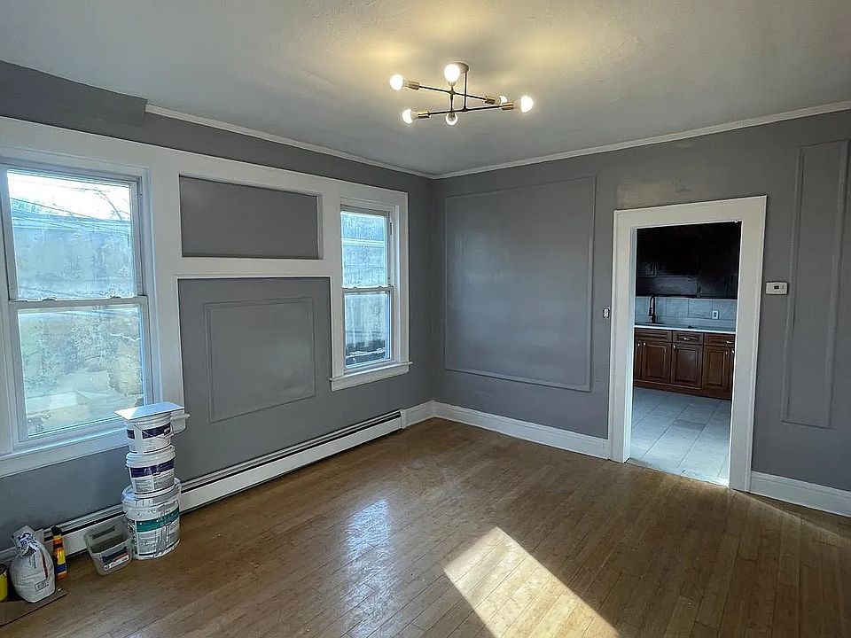 2nd image of 303 Hobson St #3L