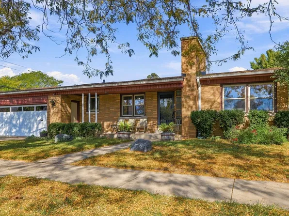 1716 37th St, Kenosha, WI 53140
