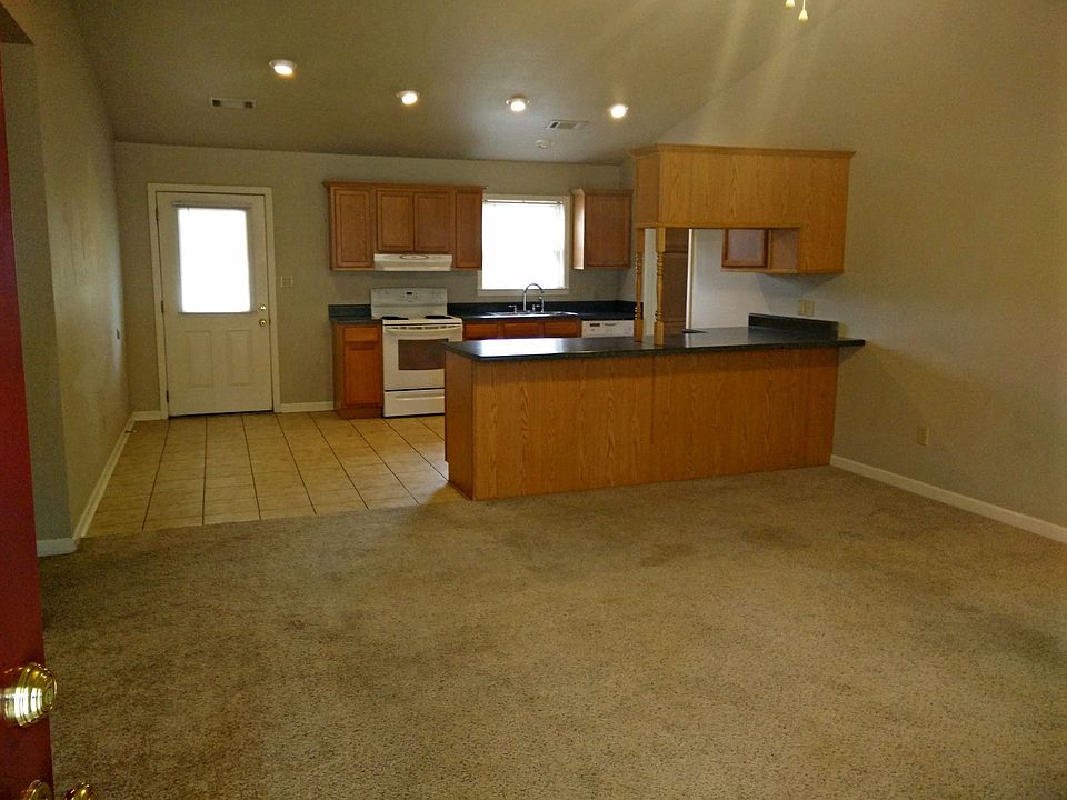 2nd image of 113 Ernestway St