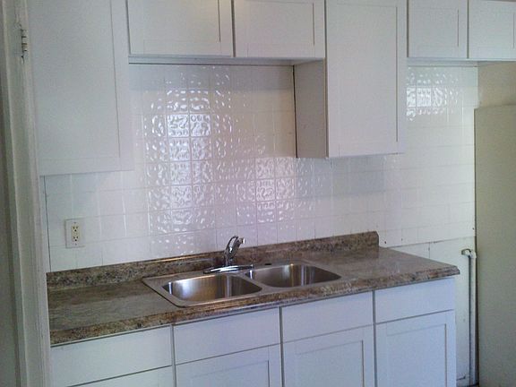 5th image of 1000 26th Ave NE #1