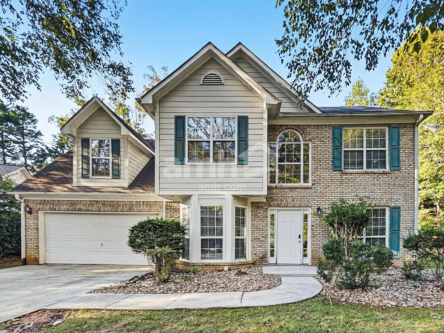 4 bed, 2.5 bath, 2021 sqft, $2,380 — Photo 1