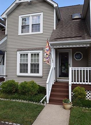 2nd image of 6185 Rolling Forest Cir #0