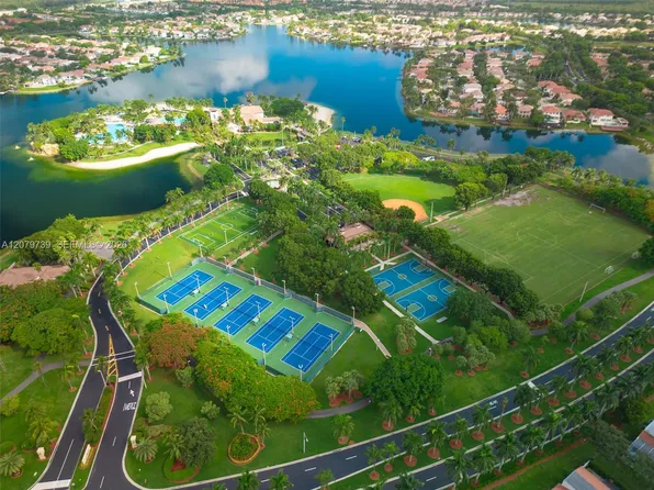 10750 NW 66th St APT 102, Doral, FL 33178