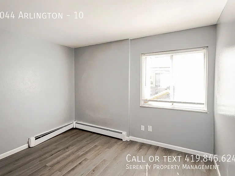 2044 Arlington Ave #10 — Photo 6