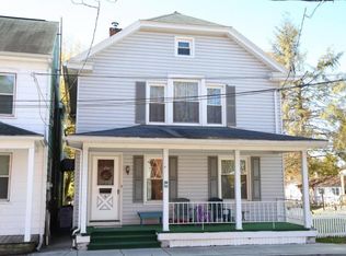 16 N Charlotte St, Manheim, PA 17545