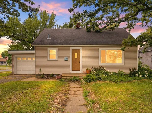 921 S Main St, River Falls, WI 54022