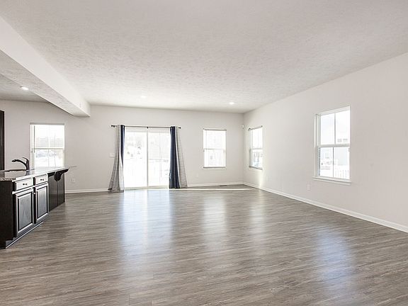 4th image of 9260 Preserve Way