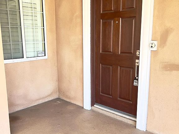 4th image of 3044 E 19th St