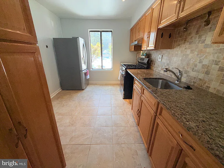 423 Sonora Ct — Photo 5