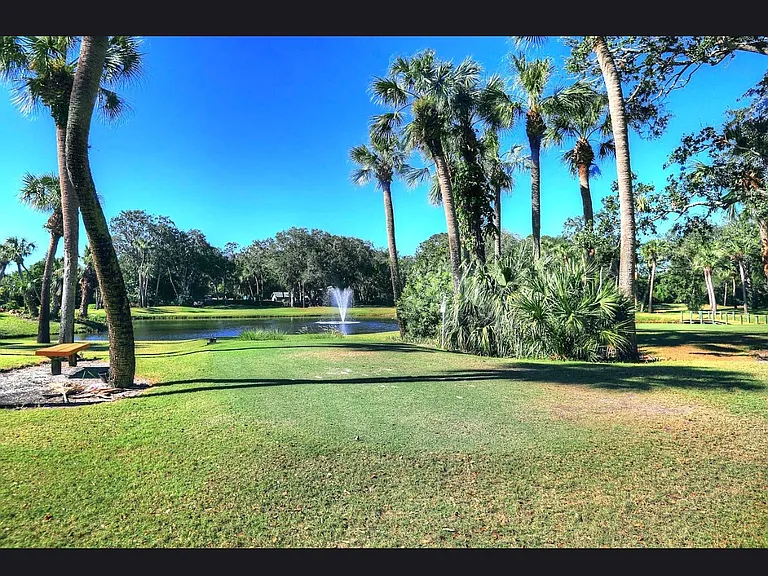 9600 Riverside Dr — Photo 48