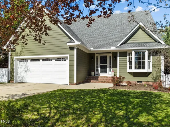 207 Wagon Trail Dr, Cary, NC 27513