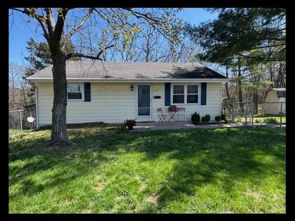 506 Western Dr, Macon, MO 63552