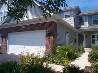 319 Ridge Rd, North Aurora, IL 60542