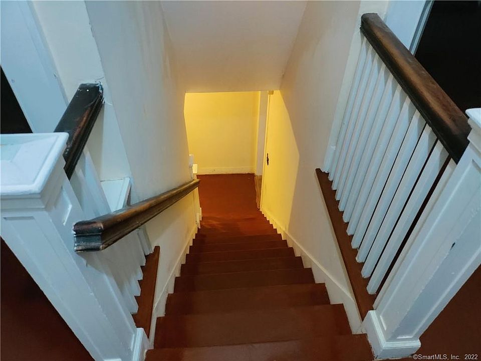 2nd image of 3170 Huntington Tpke