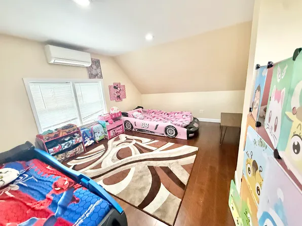 69 Humphrey Avenue image 23 of 41