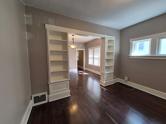 2nd image of 4410 Cass St