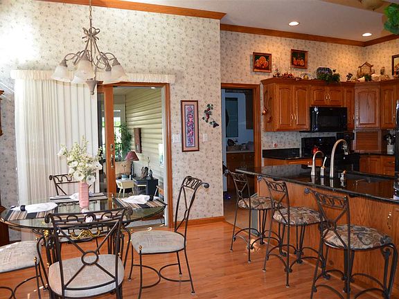 4th image of 1564 Wexford Ct