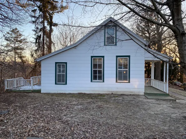 2649 Carroll St, Dubuque, IA 52001