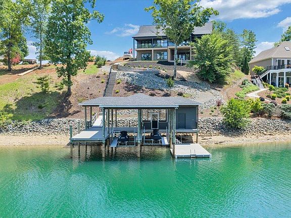 3rd image of 775 Compass Cove Cir