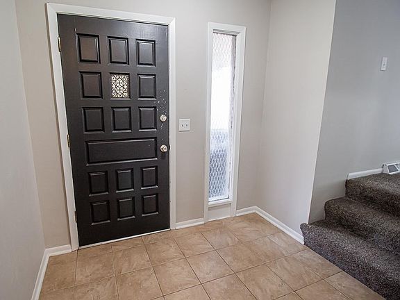 4th image of 15243 Shirley St