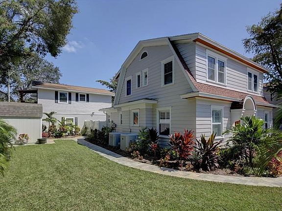 3rd image of 835 18th Ave N