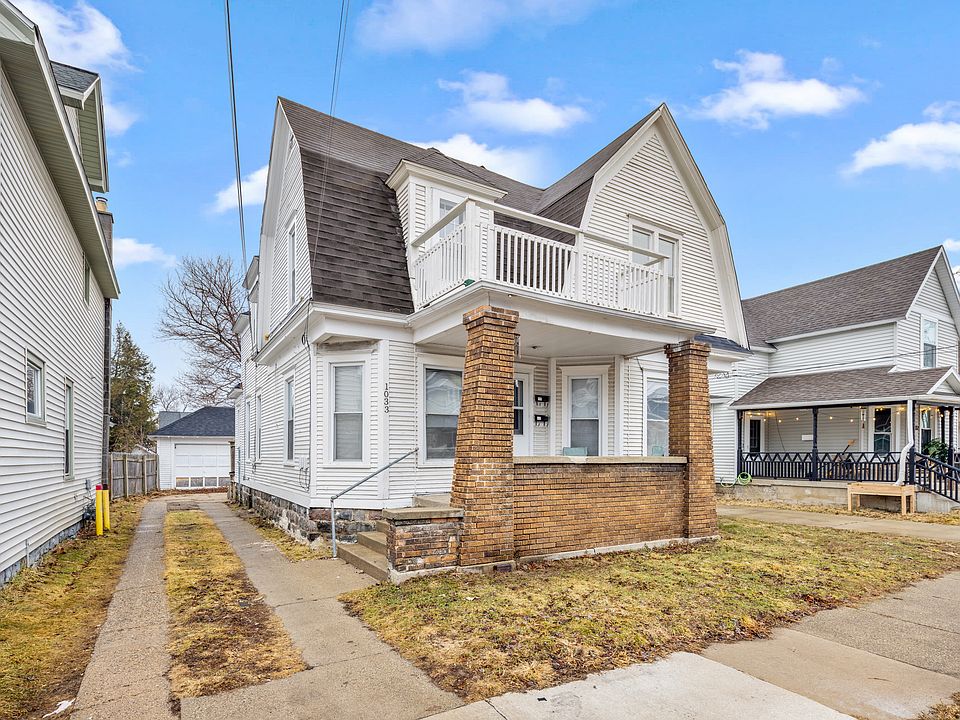 1st image of 1033 Helen St NE #2