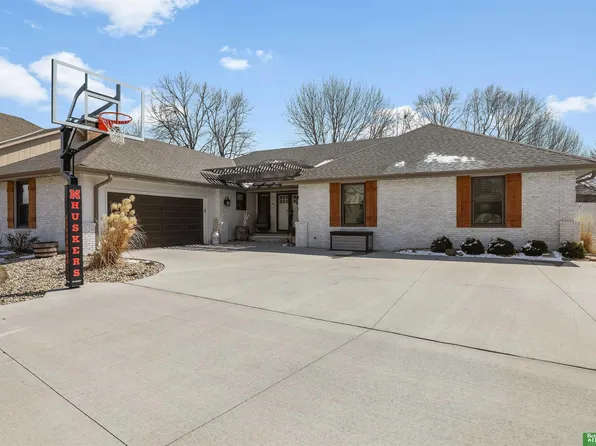 711 N 148th Ave, Omaha, NE 68154