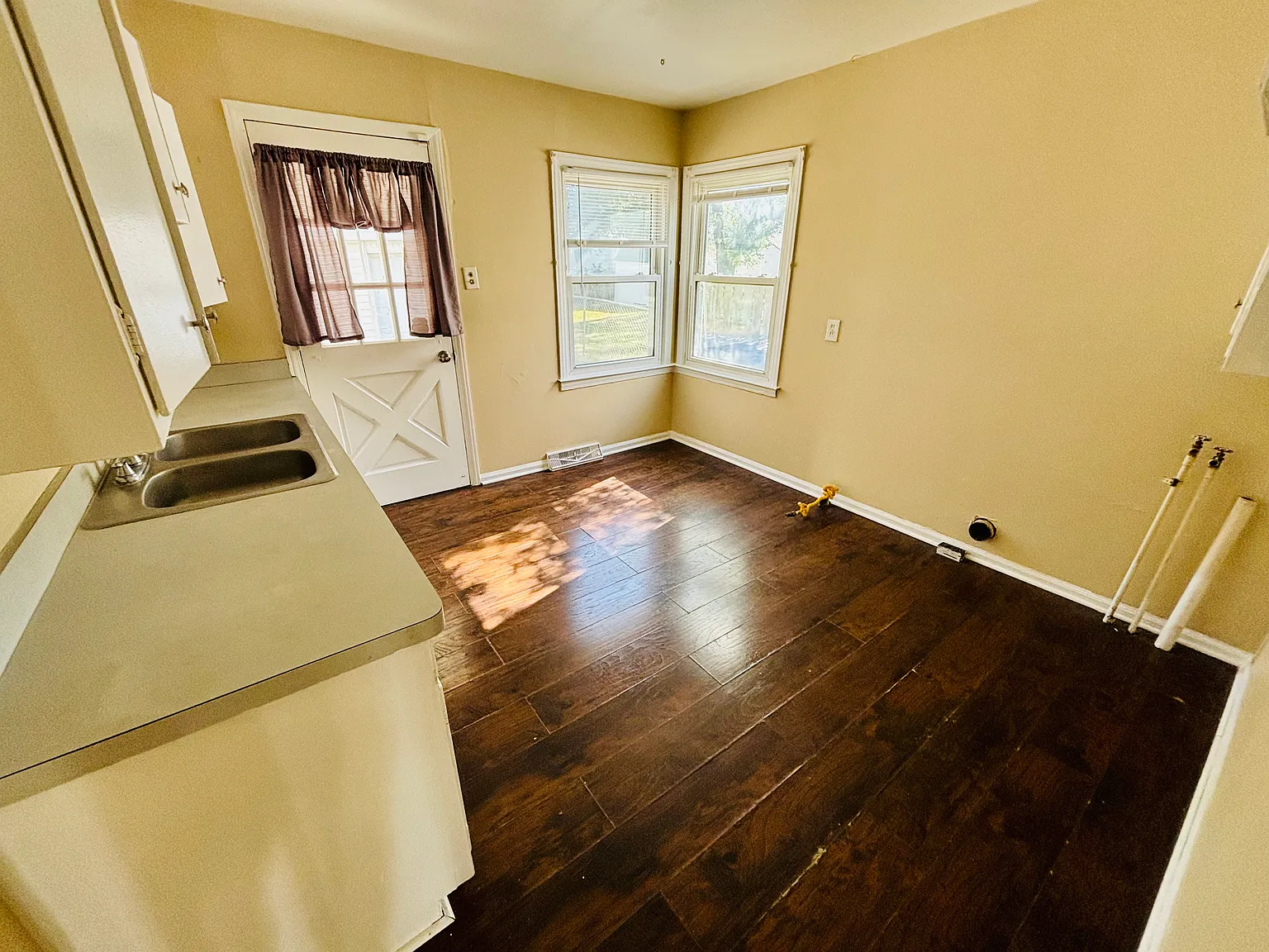 2 bed, 696 sqft, $1,150 — Photo 4