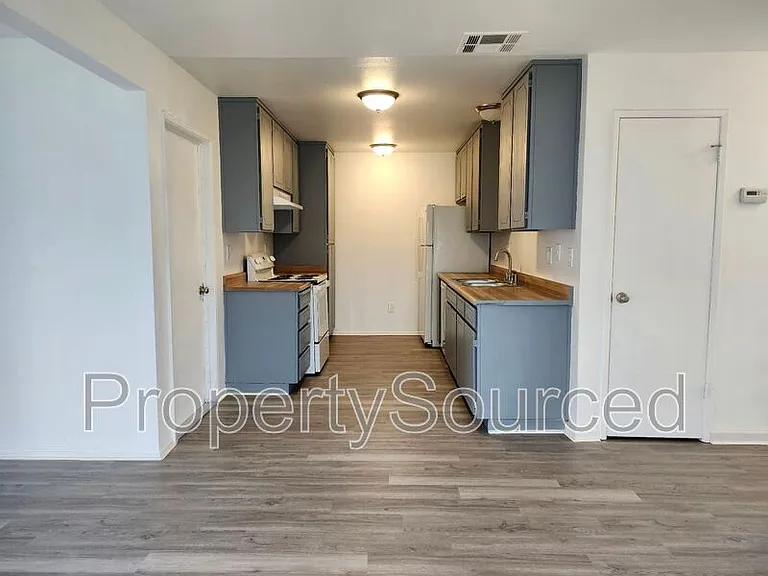 1944 Hickock Ct — Photo 5