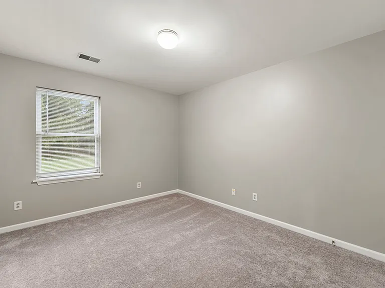 1499 Stonefield Dr — Photo 18