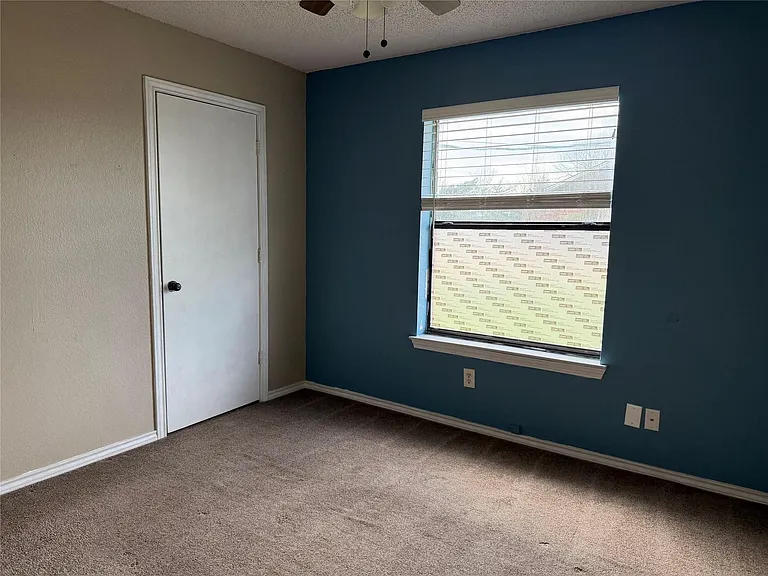 1605 Oak Cir #A — Photo 3