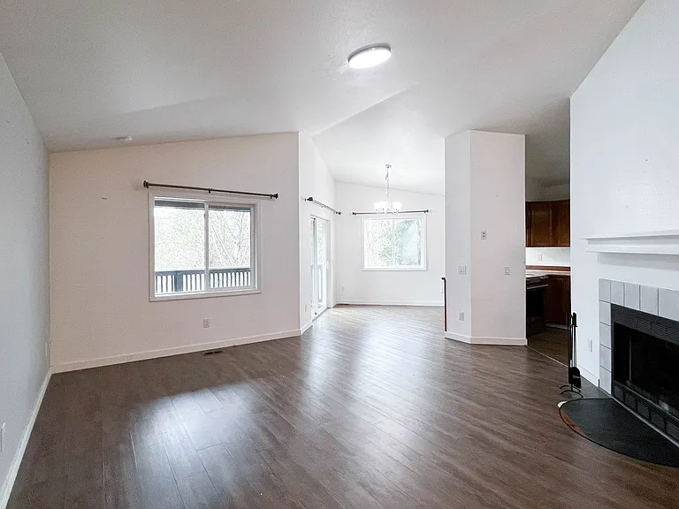 3664 Mirage Cir — Photo 9